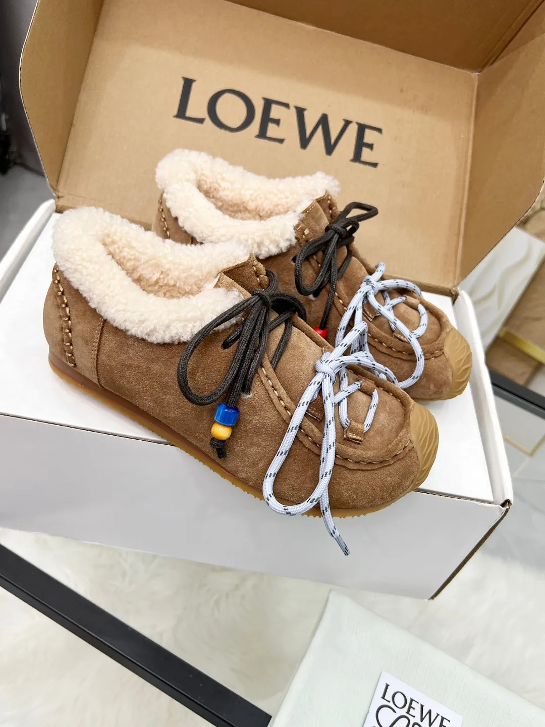 👟👟Ex-factory price 480👟👟 2025 autumn and winter Maoli new model, the same style as Wang Yibo! Kangaroo shoes, couple style Loewe Ballet Runner 2.0 sneakers, moral training shoes, new color matching retro series running shoes, standard size: 35–40